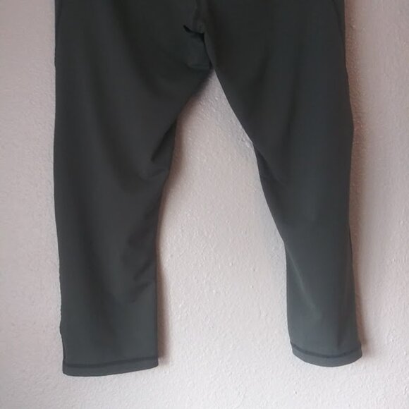 Avia women's size 1XL gray/olive green cropped leggings - Picture 6 of 13